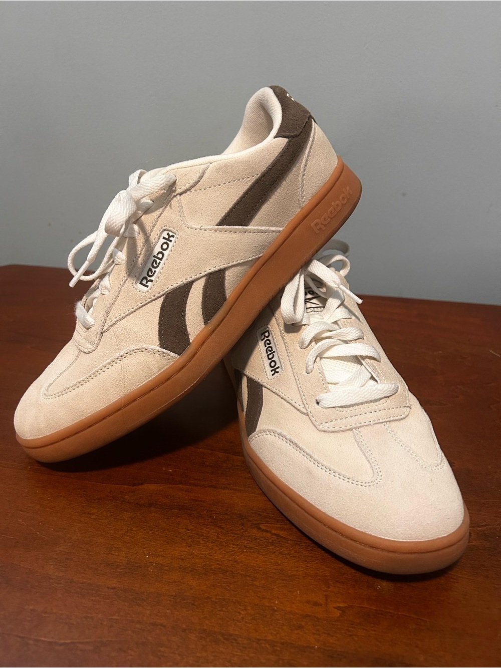 Reebok womens Cream Suede Sneakers with Brown Stripes and Gum Sole size 9